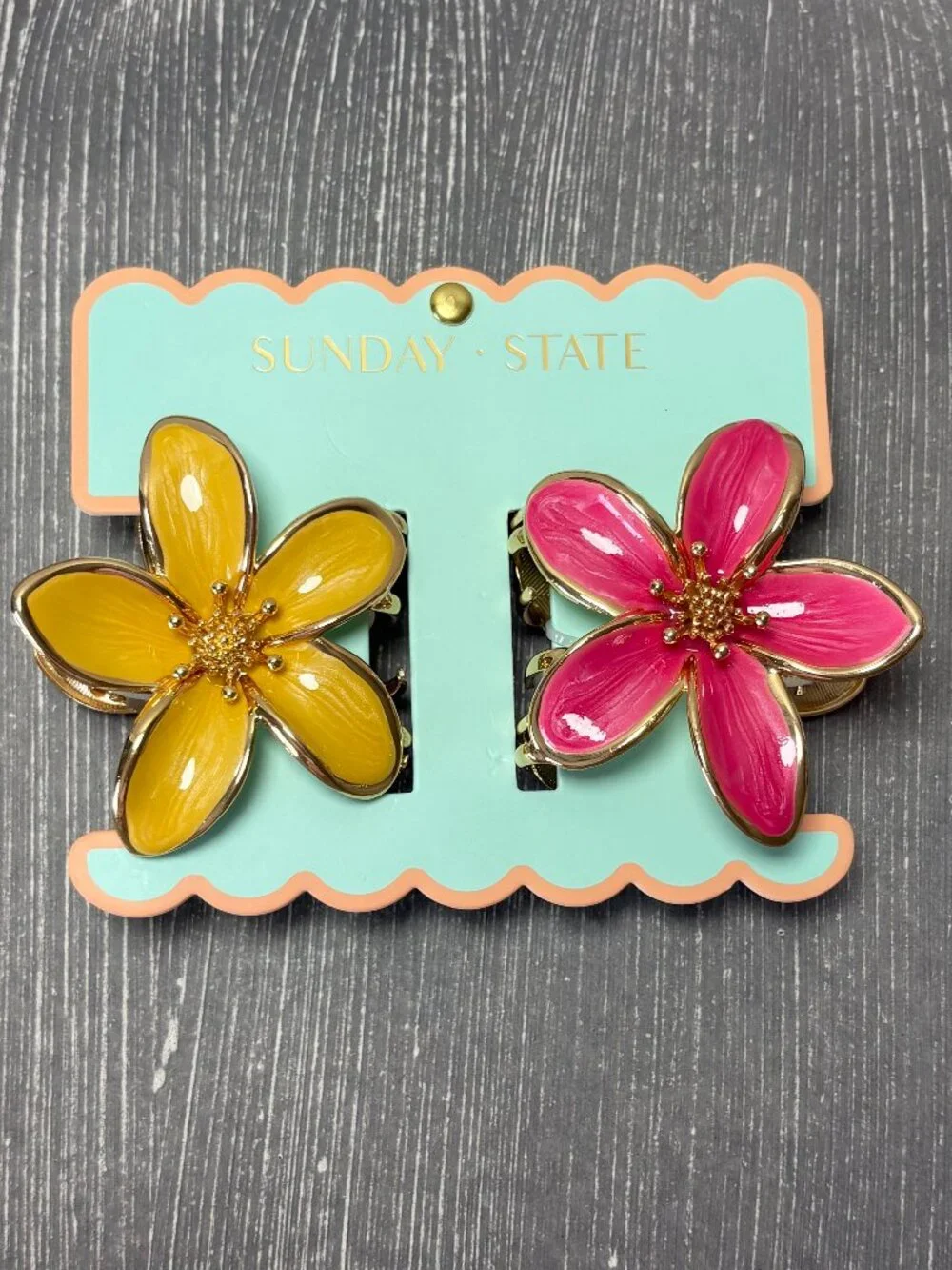 NWT - Sunday State Metal Hair Claw Clips - Set of 2 - Hot Pink / Yellow Plumeria